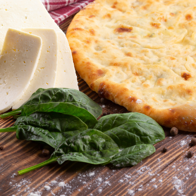 Пирог с сыром и шпинатом, Большой 42см - фото
